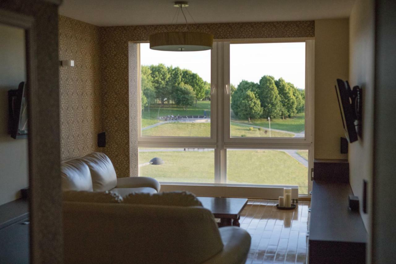 Cozy Apartment With A Wonderful Lake View Telšiai Εξωτερικό φωτογραφία